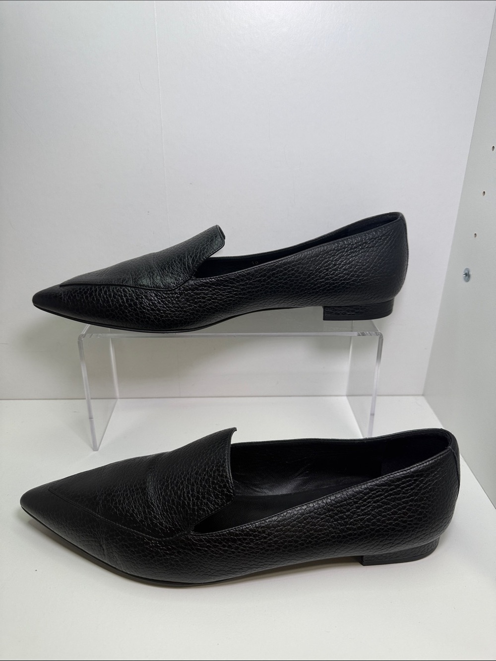 Classic Black Leather Pointed-Toe Flats size 10 - Picture 9 of 11